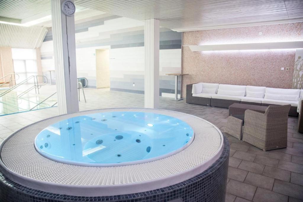 Wellness Hotel Orlik Kozarovice Bagian luar foto