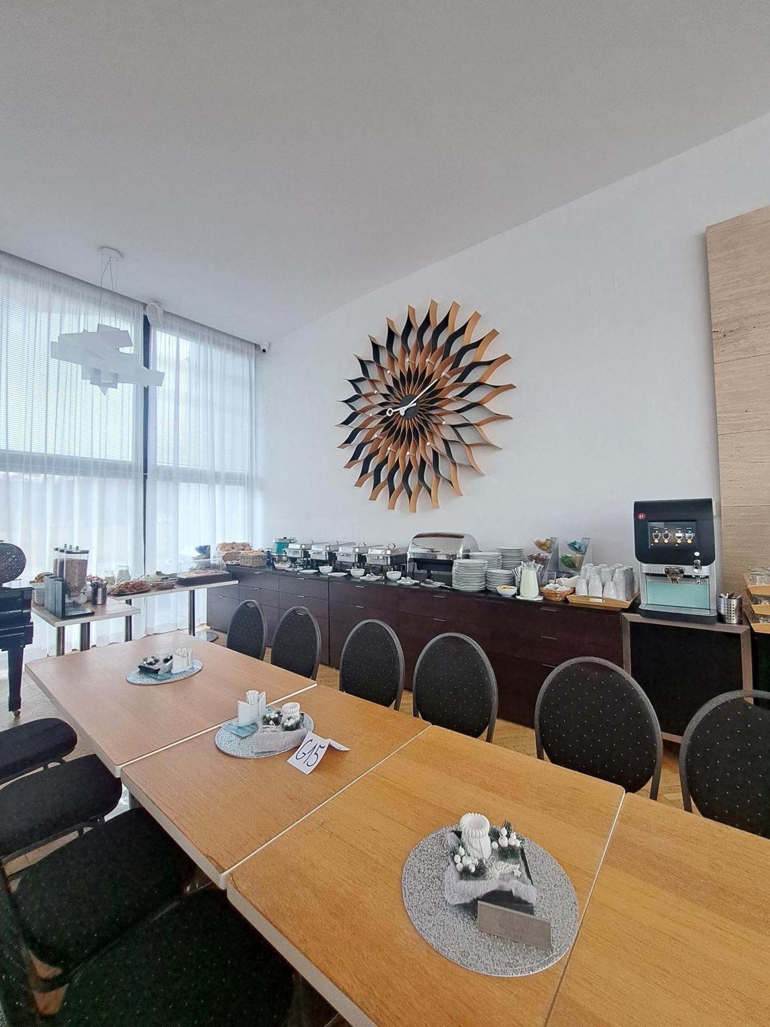 Wellness Hotel Orlik Kozarovice Bagian luar foto