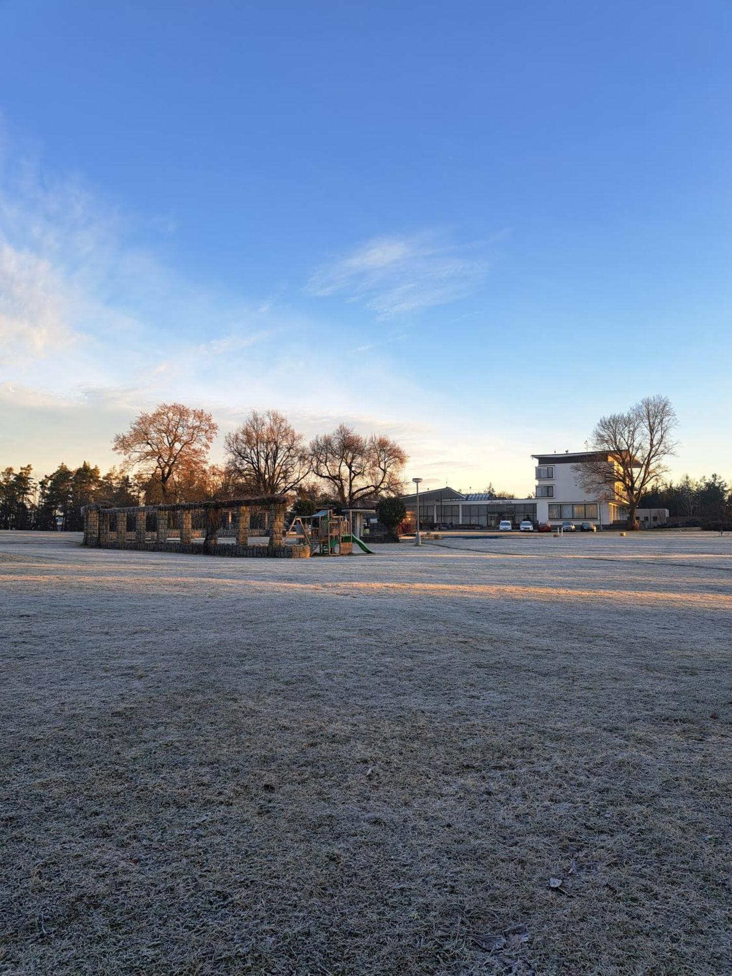 Wellness Hotel Orlik Kozarovice Bagian luar foto